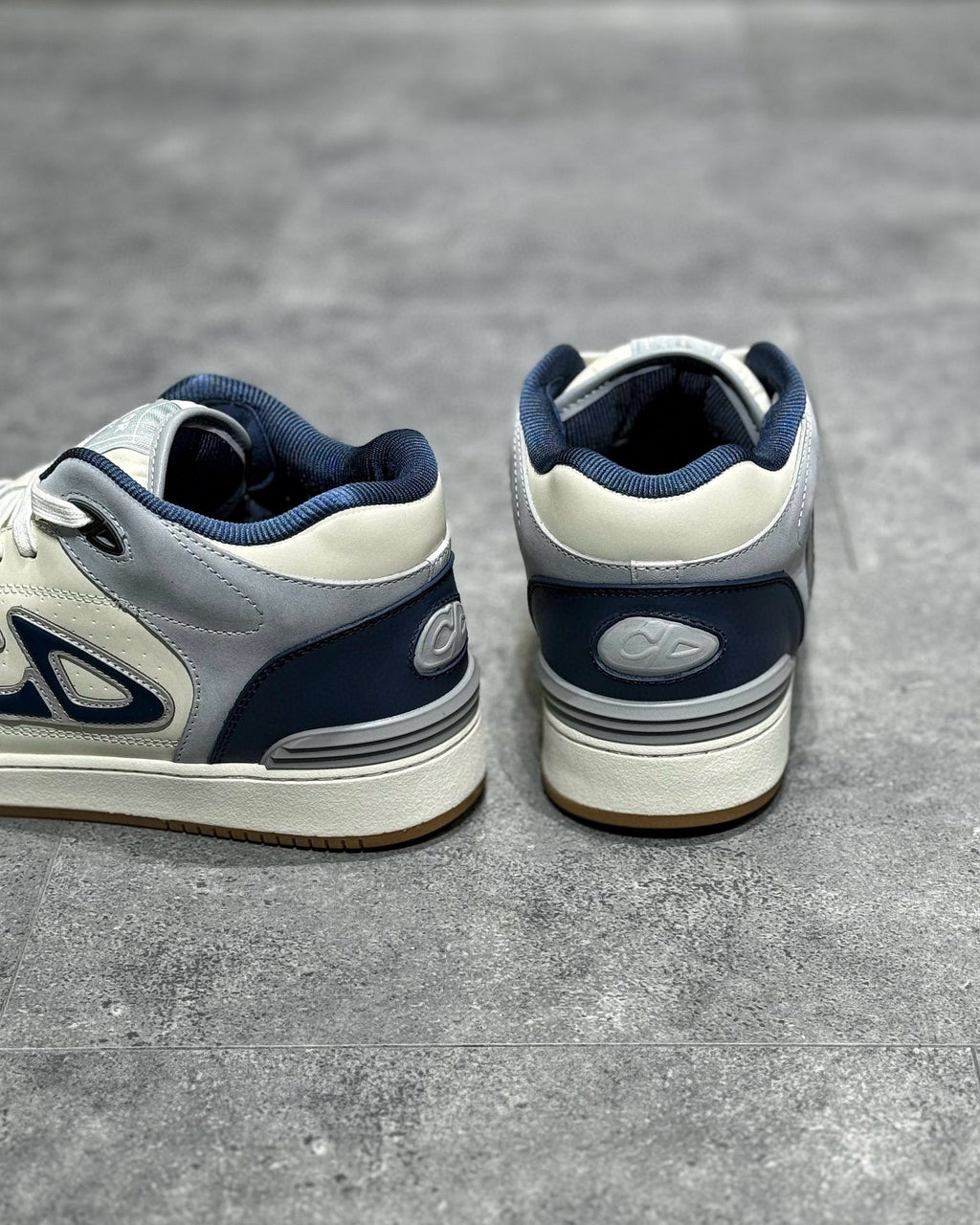 CD SNEAKERS