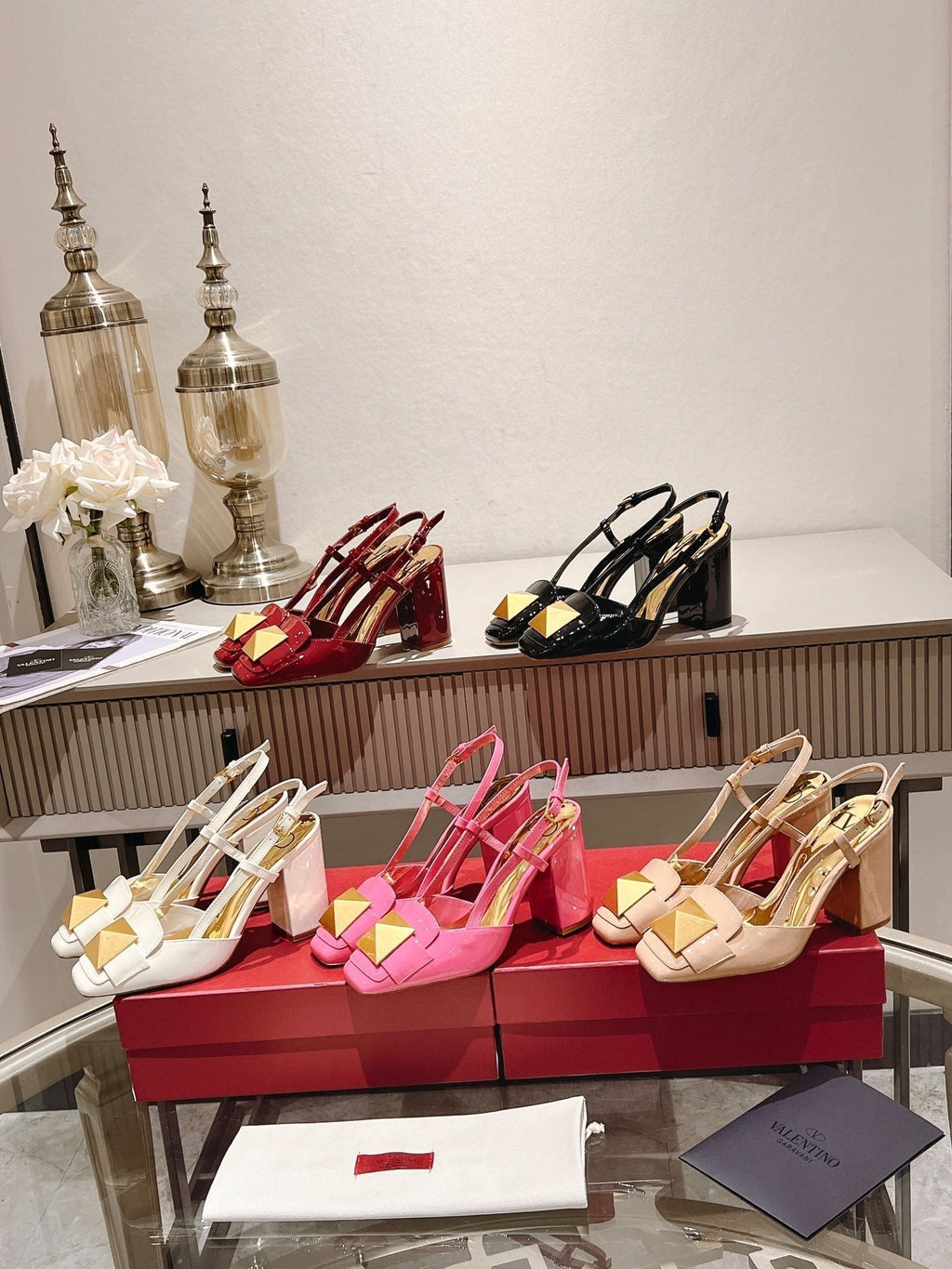 ONE STUD BRIGHT PINK PATENT LEATHER LACE-UP HIGH HEELS 85 MM