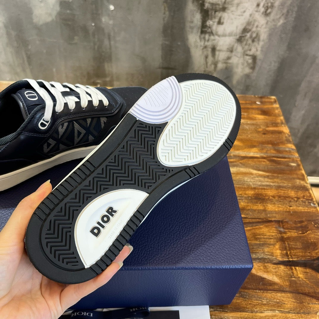 DIO Sneakers