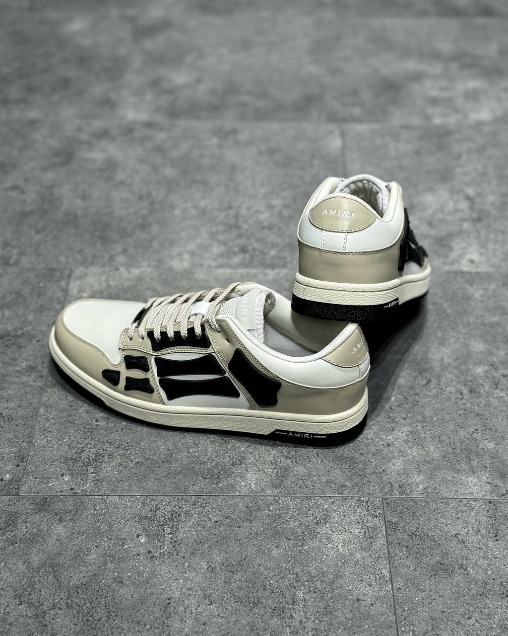 AMR Sneakers