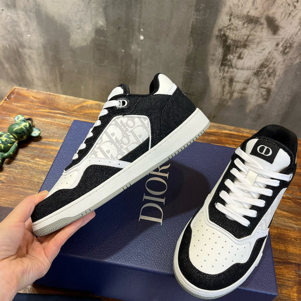 DIO Sneakers