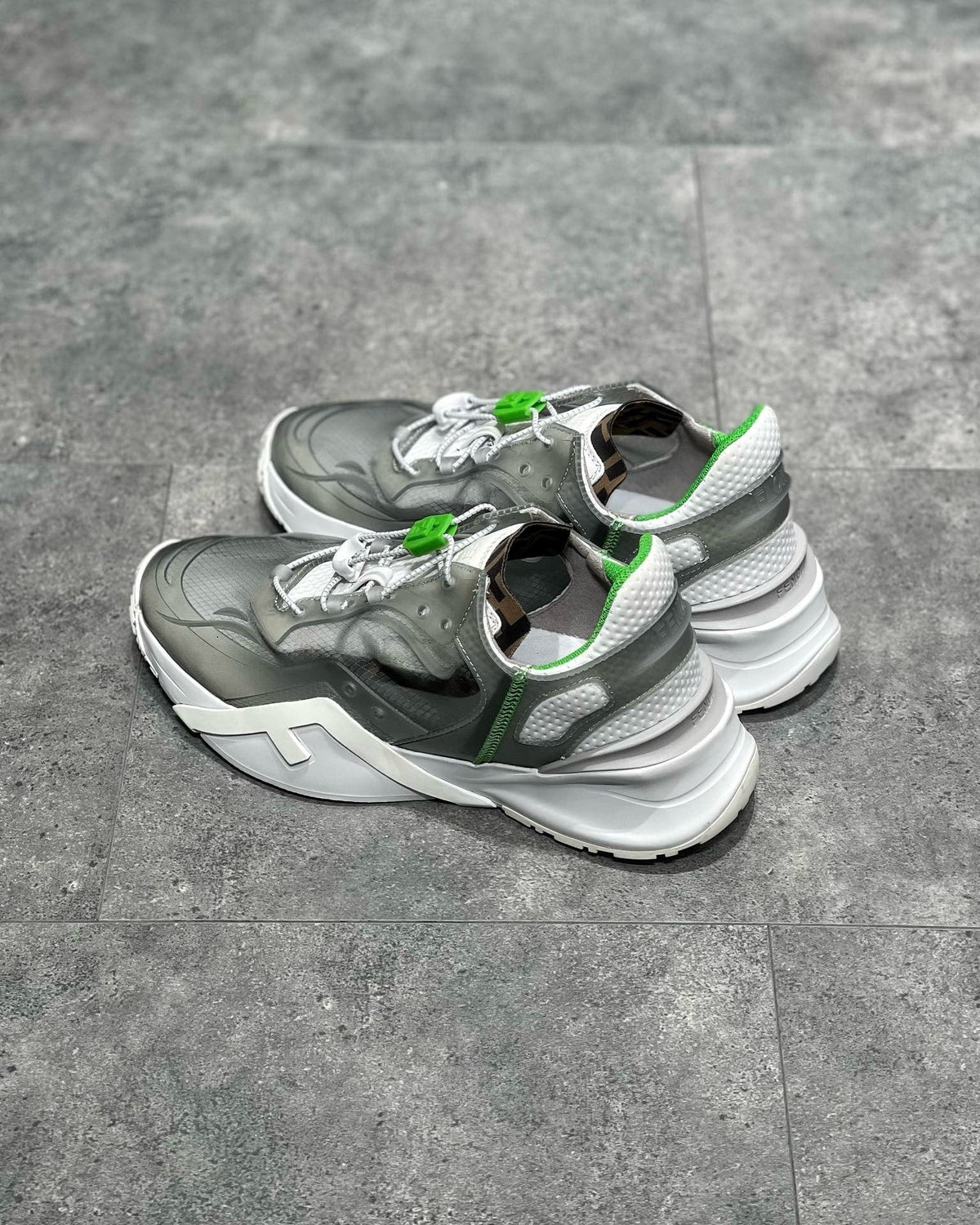 FEN Sneakers