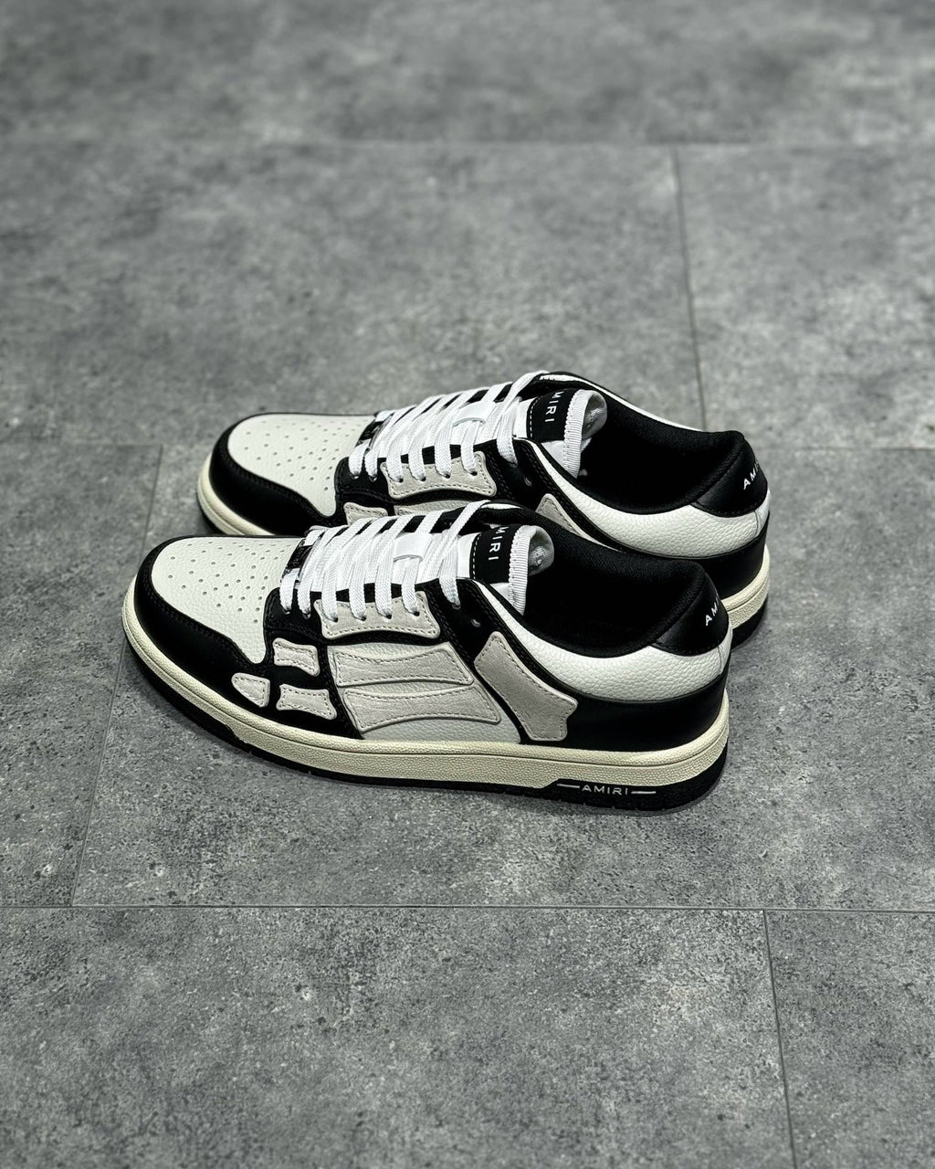 AMR Sneakers