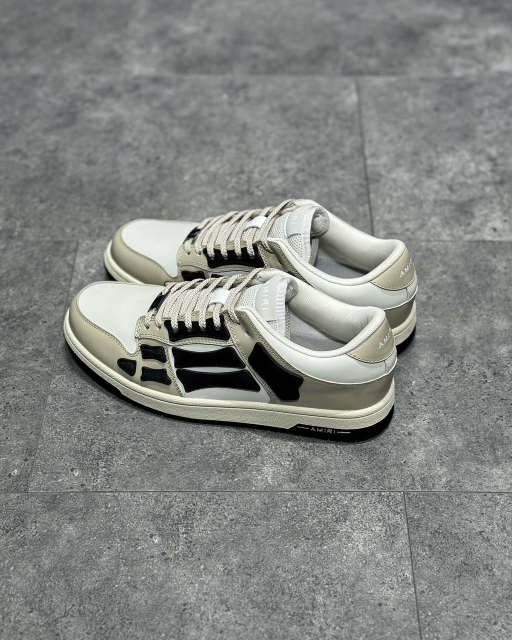 AMR Sneakers