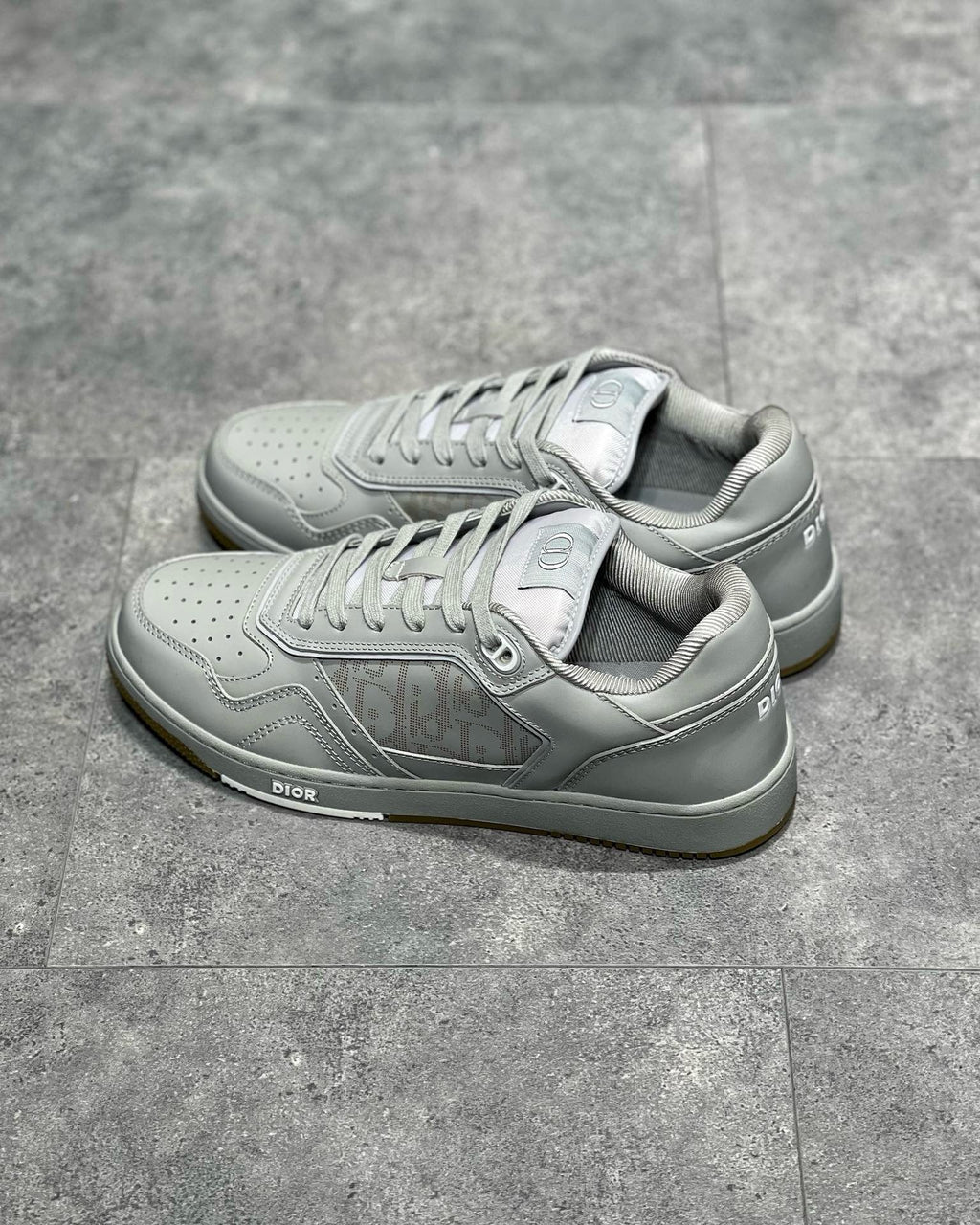 DIO Sneakers