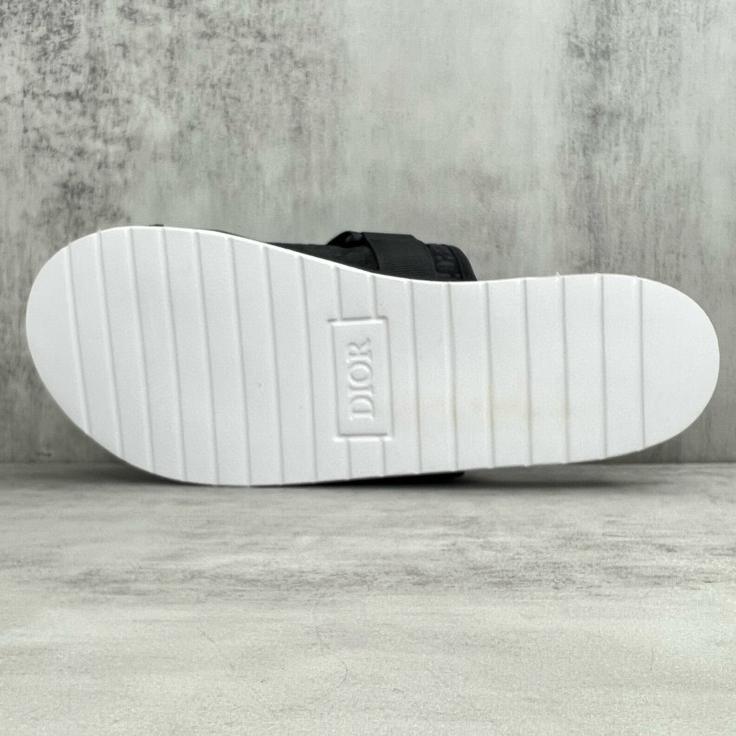 DIO Sandals