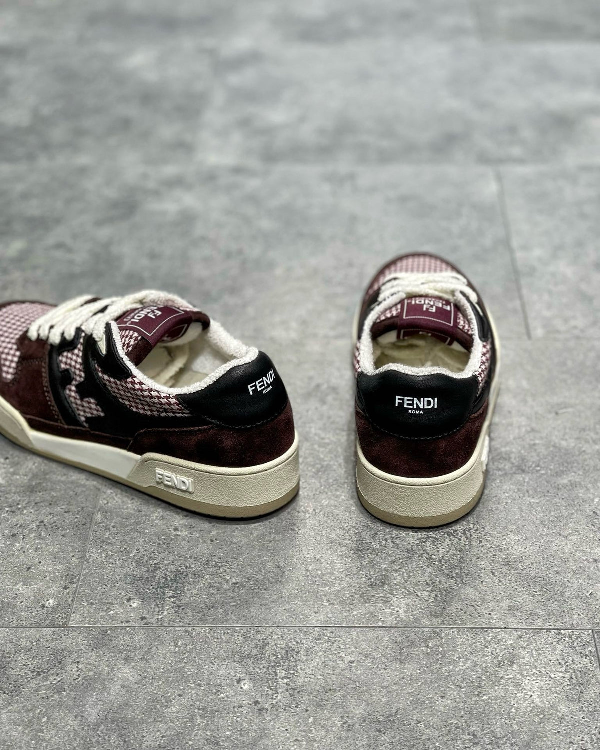 FEN Sneakers