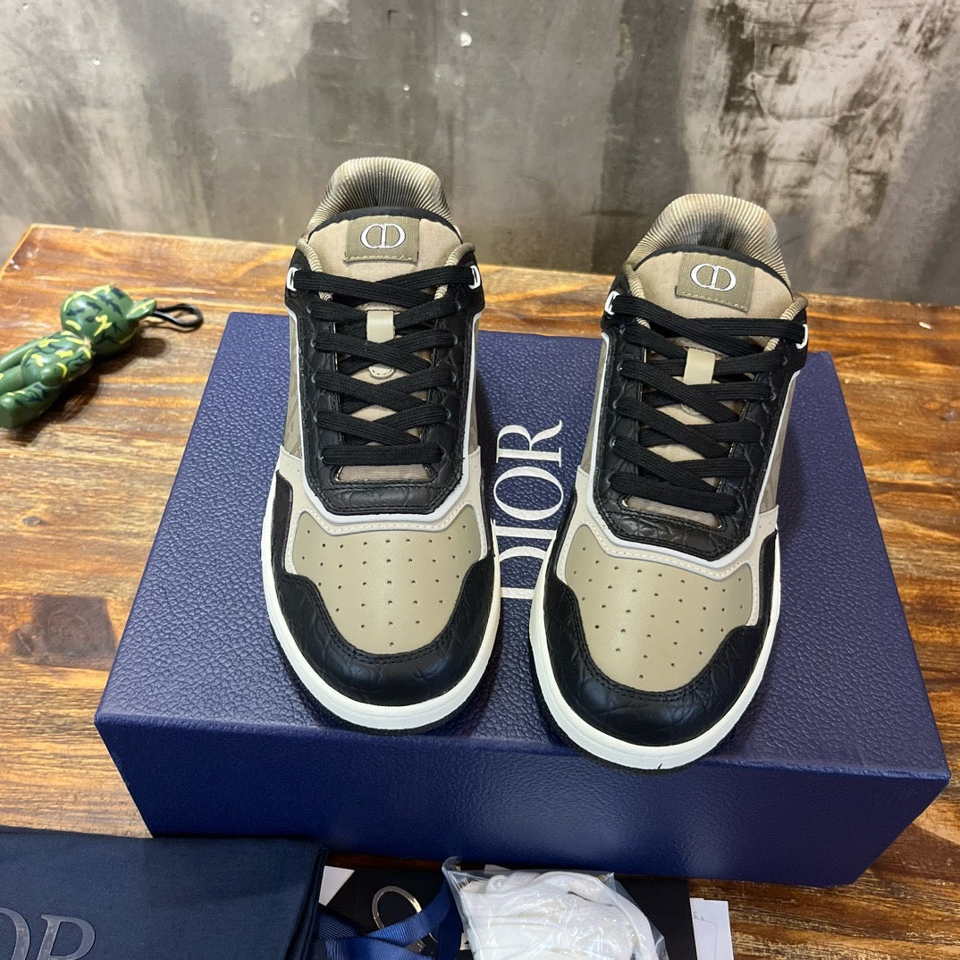 DIO Sneakers