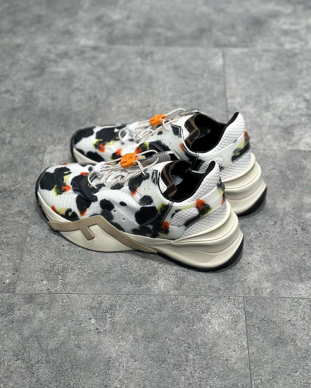 FEN Sneakers