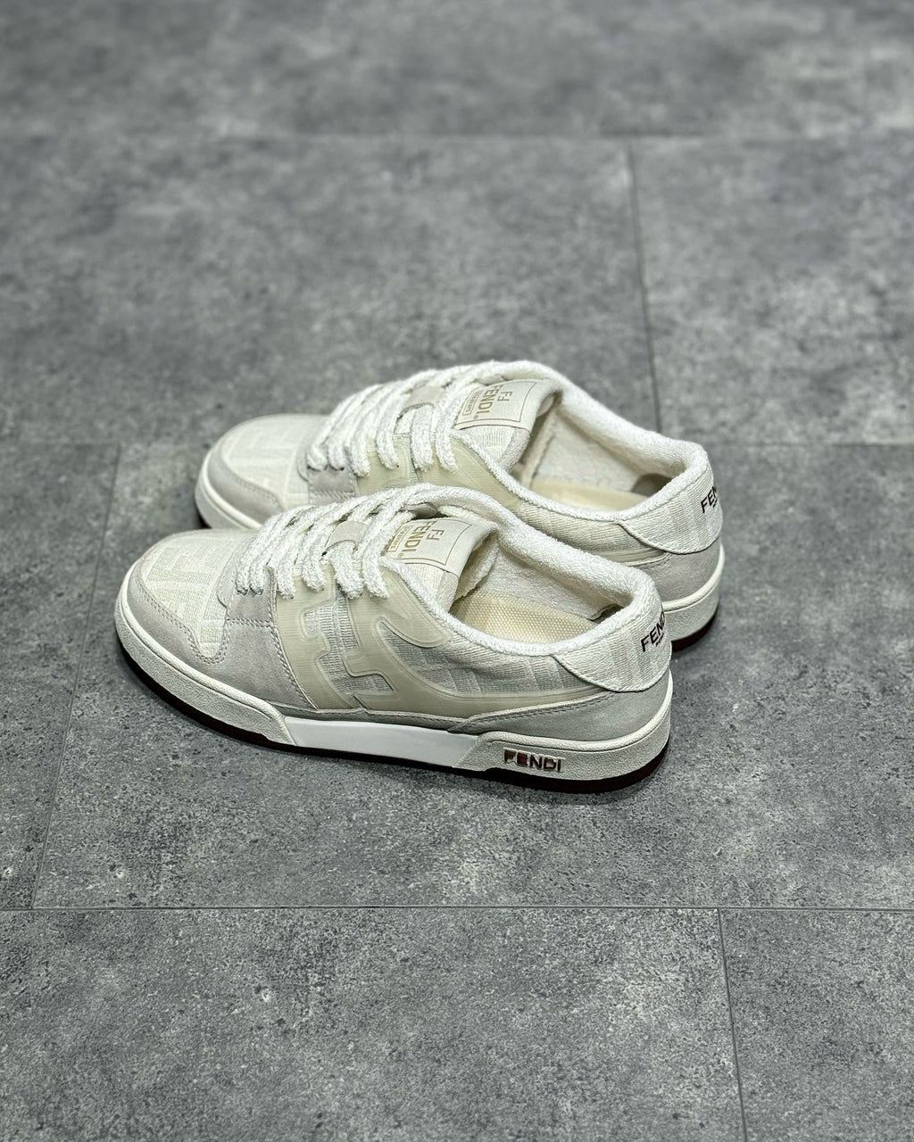 FEN Sneakers