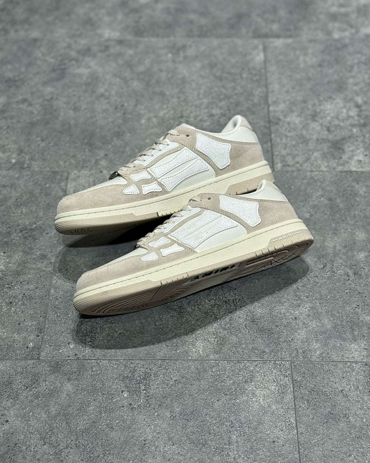 AMR Sneakers