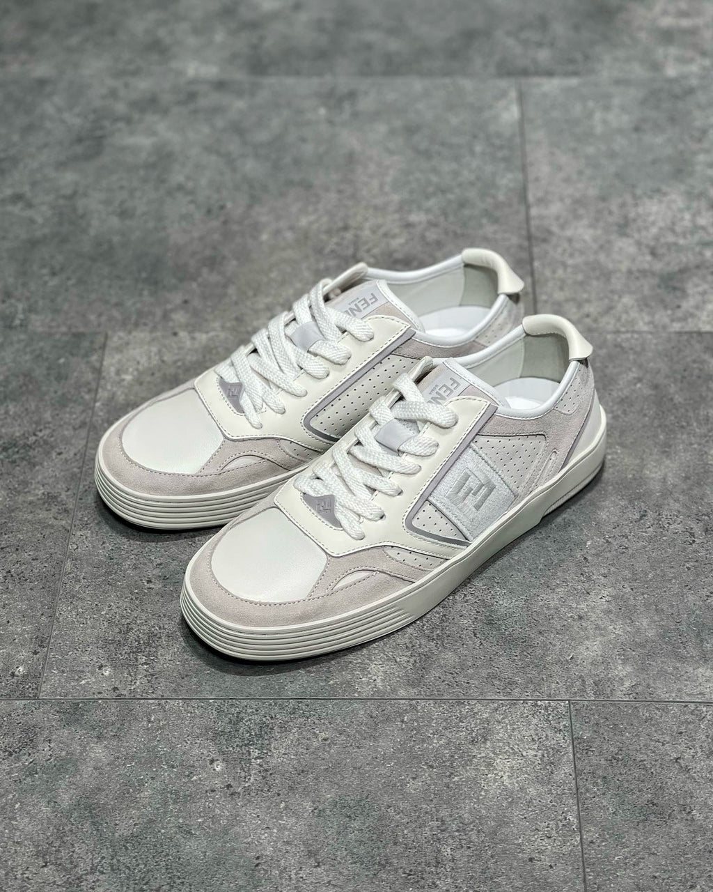 FEN Sneakers