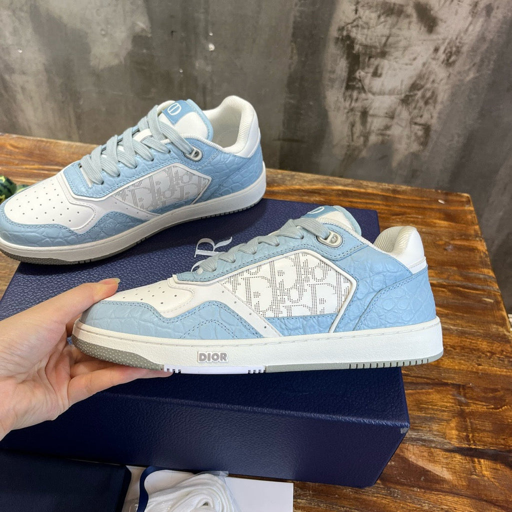 DIO Sneakers