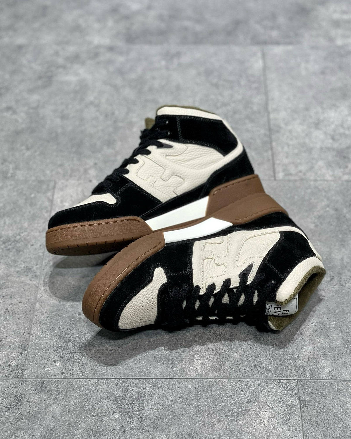 FEN Sneakers