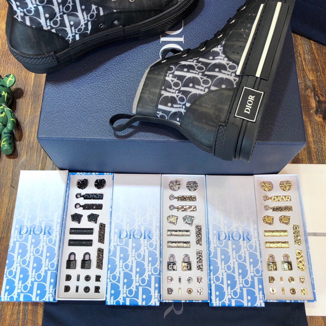 DIO Sneakers