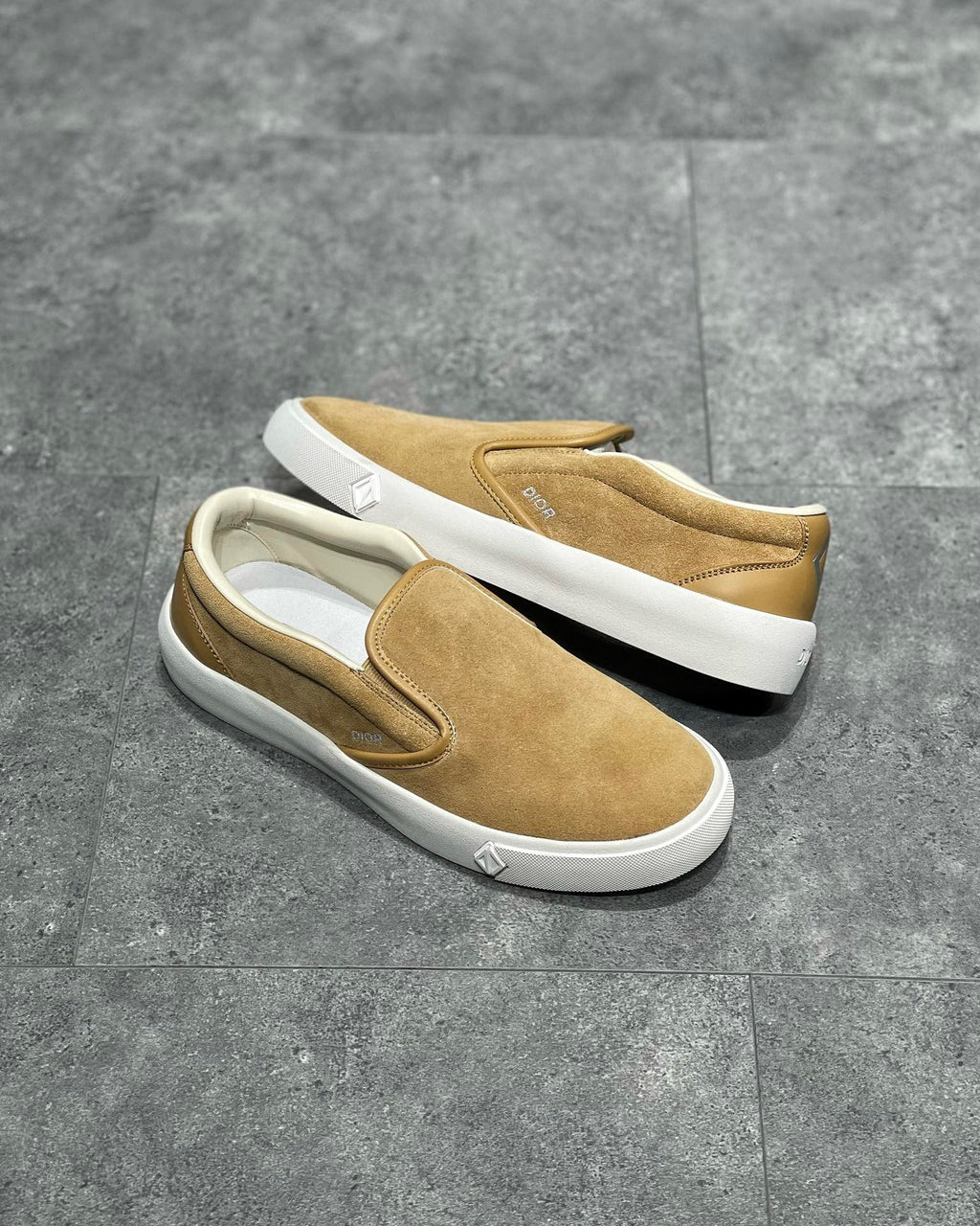 DIO Sneakers
