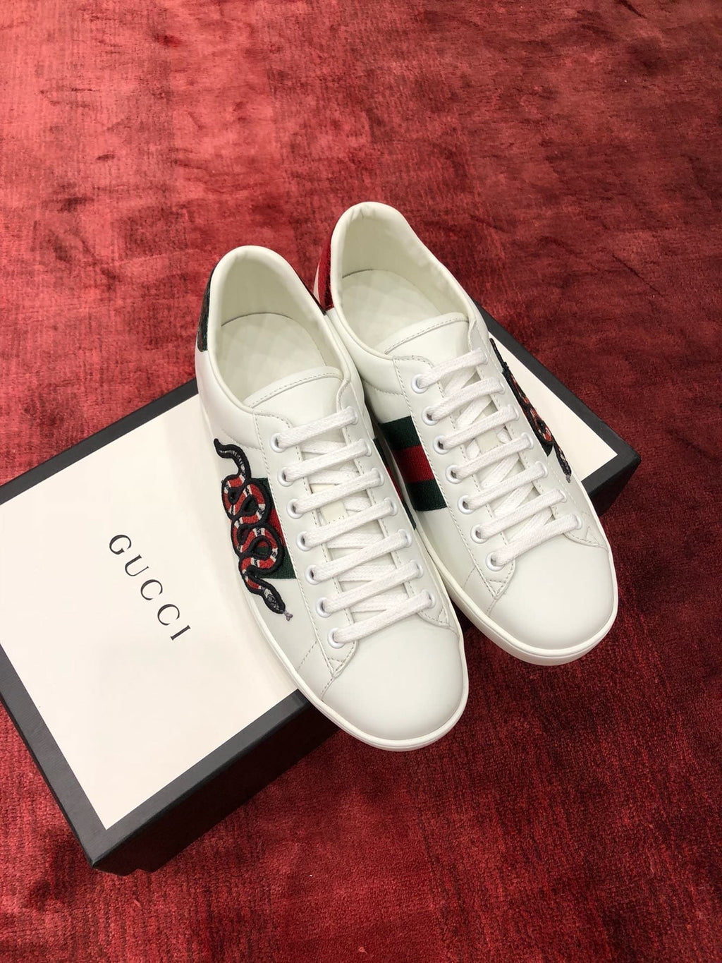 Sneakers & Shoes