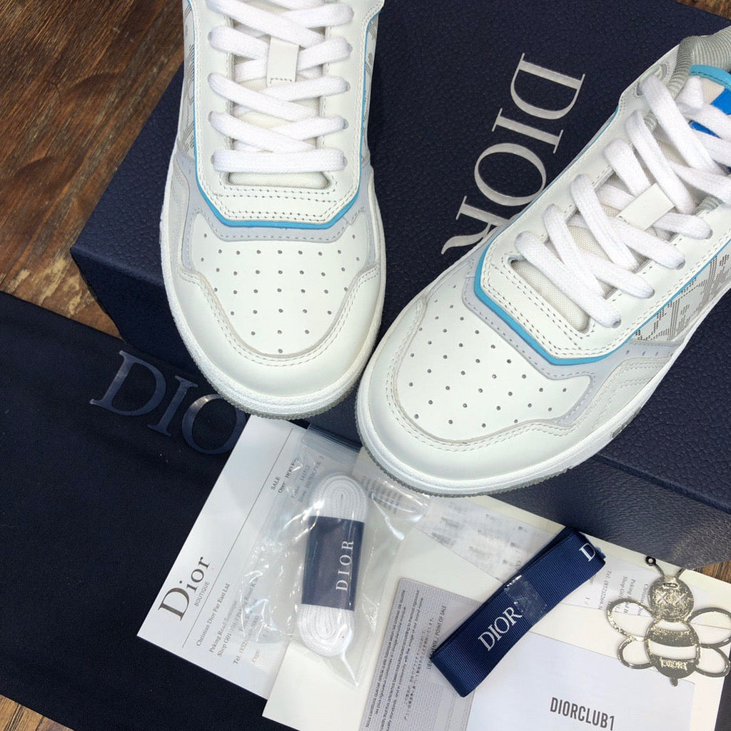 DIO Sneakers