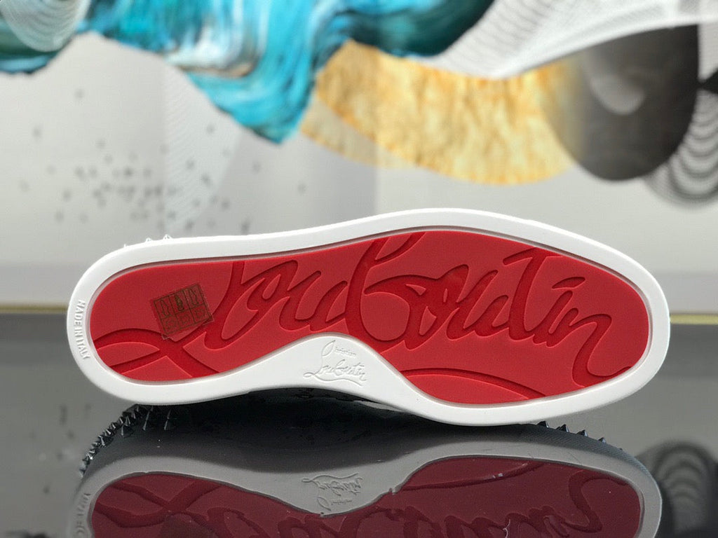 Sneakers & Shoes