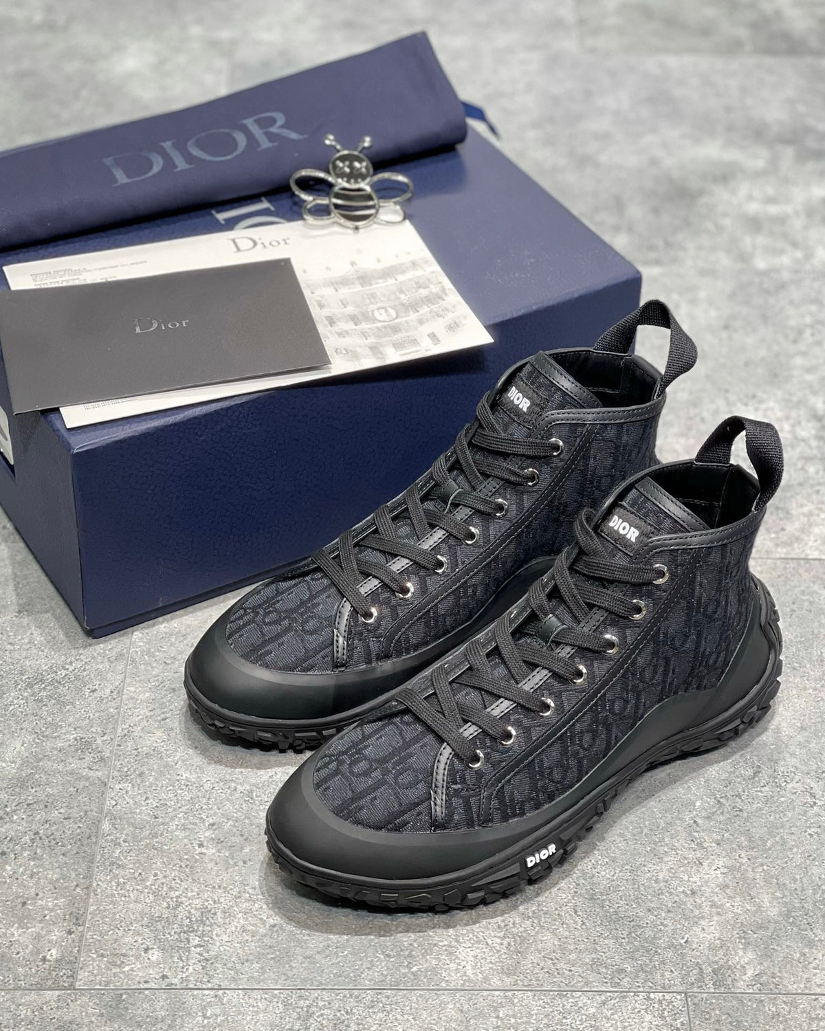 DIO Sneakers