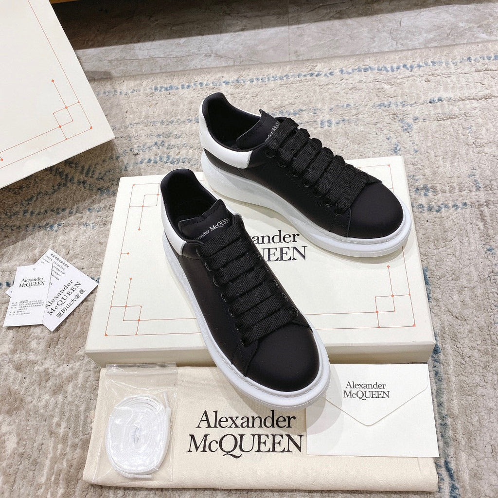 Sneakers & Shoes
