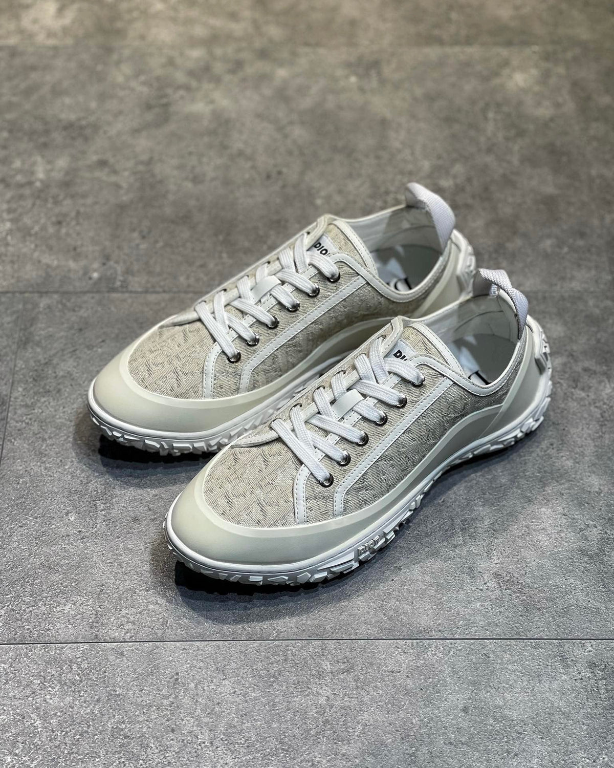 DIO Sneakers