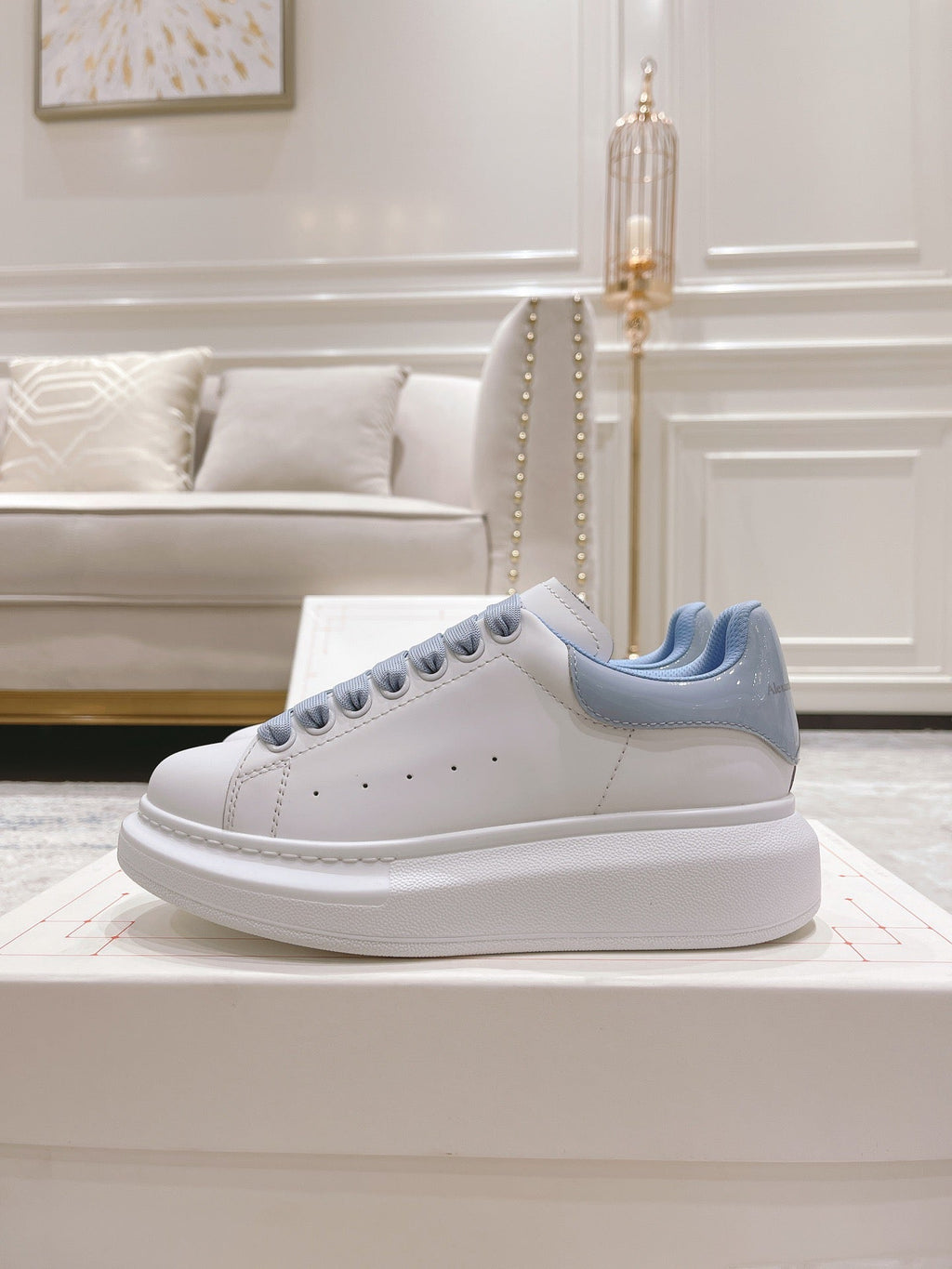 Sneakers & Shoes
