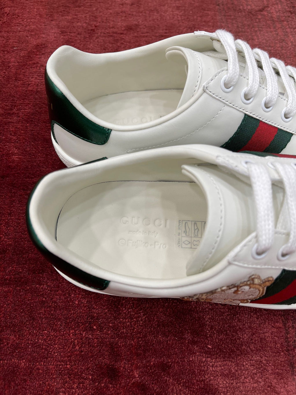 Sneakers & Shoes