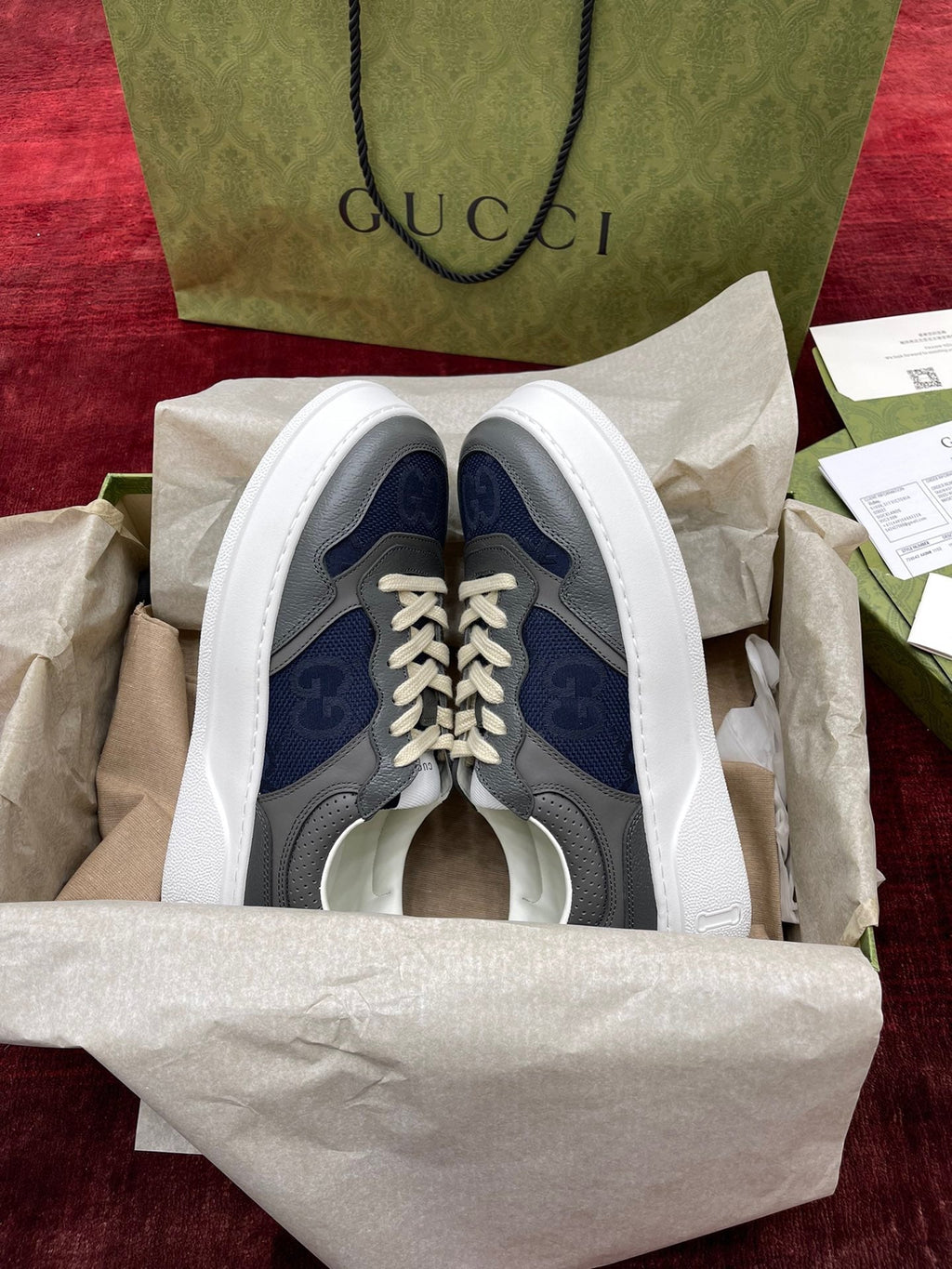 Sneakers & Shoes