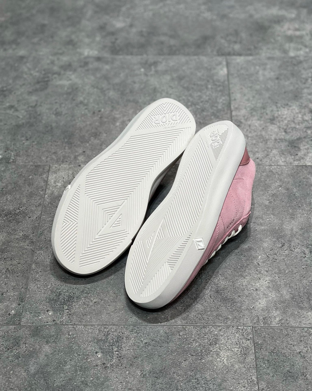 DIO Sneakers