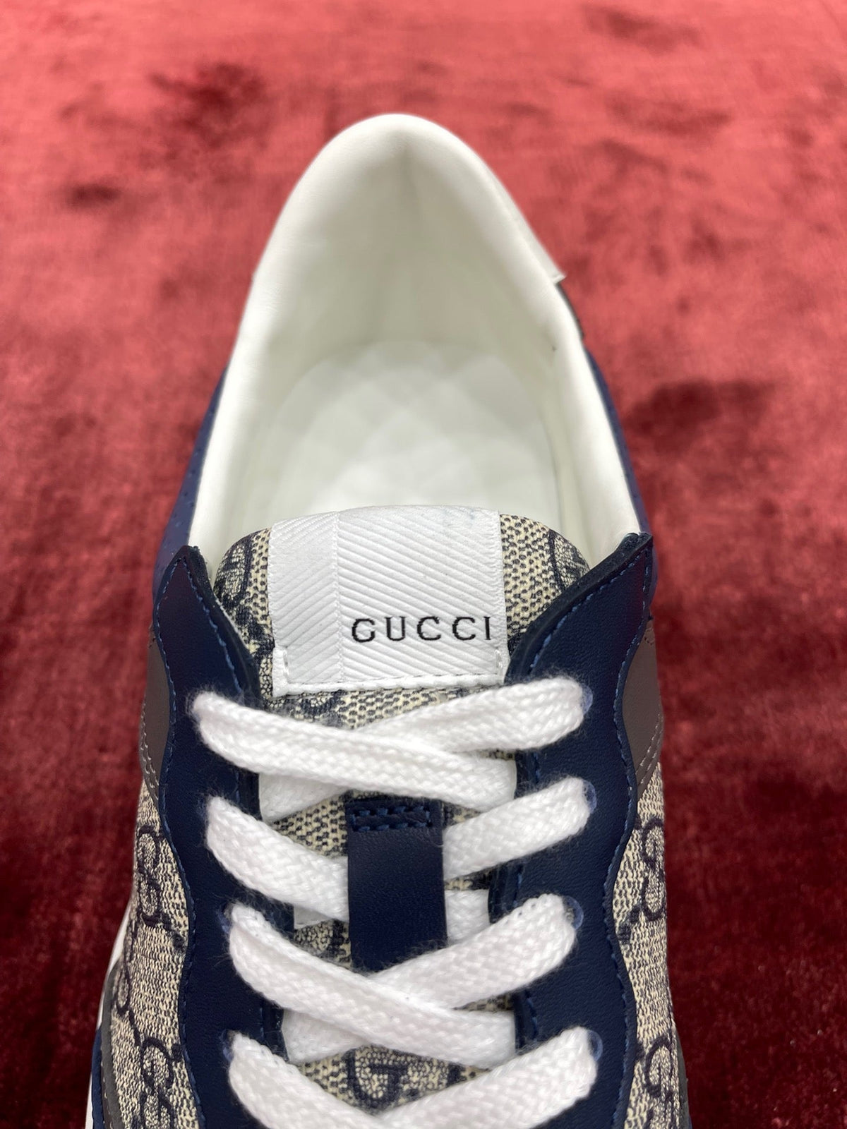 Sneakers & Shoes