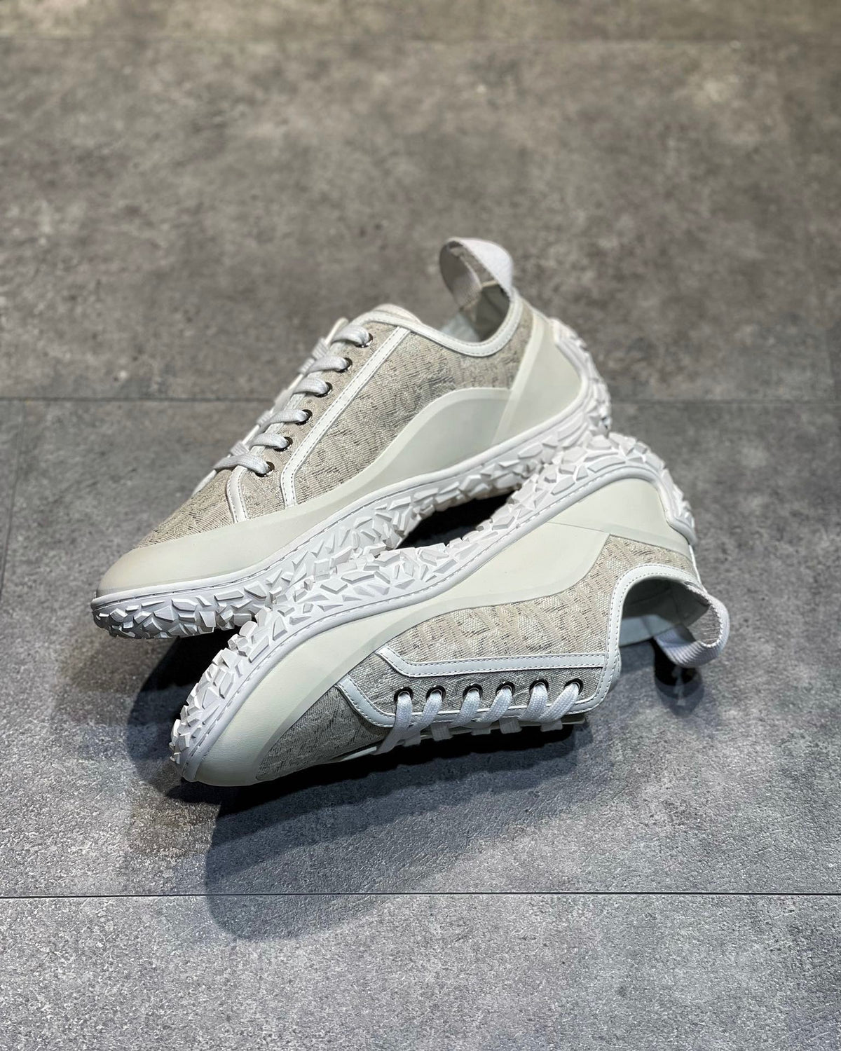 DIO Sneakers
