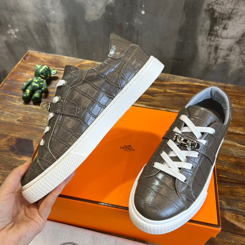 HERM Sneakers