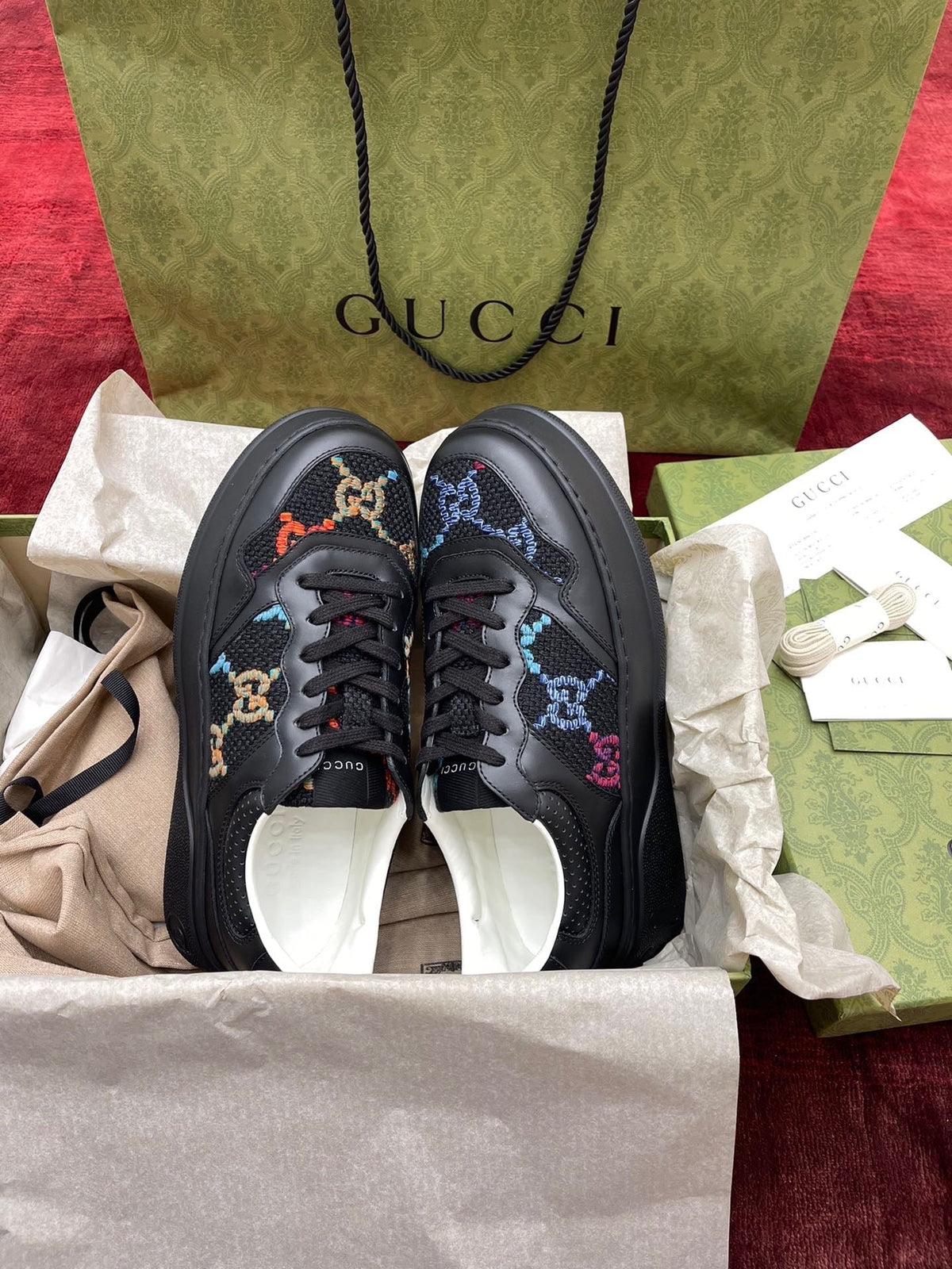 Sneakers & Shoes