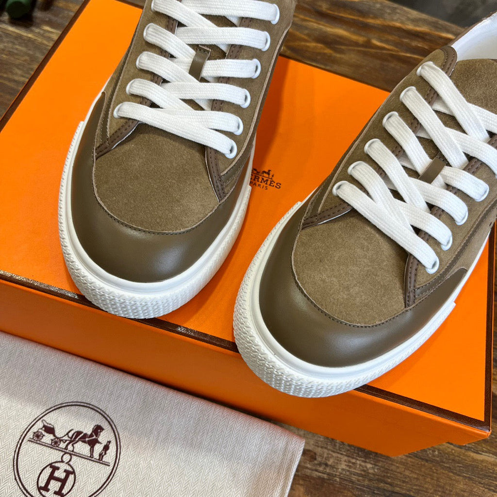 HERM Sneakers