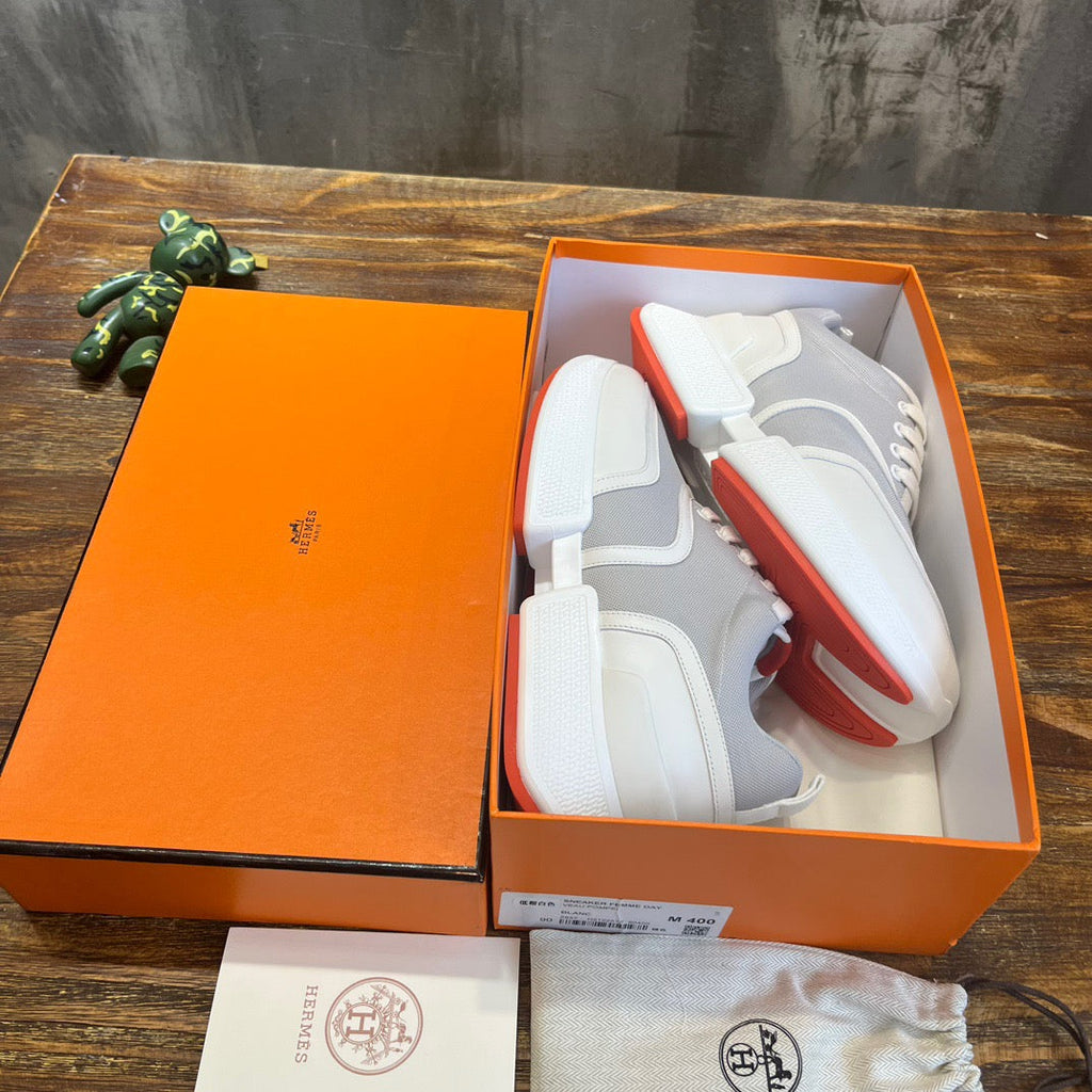 HERM Sneakers