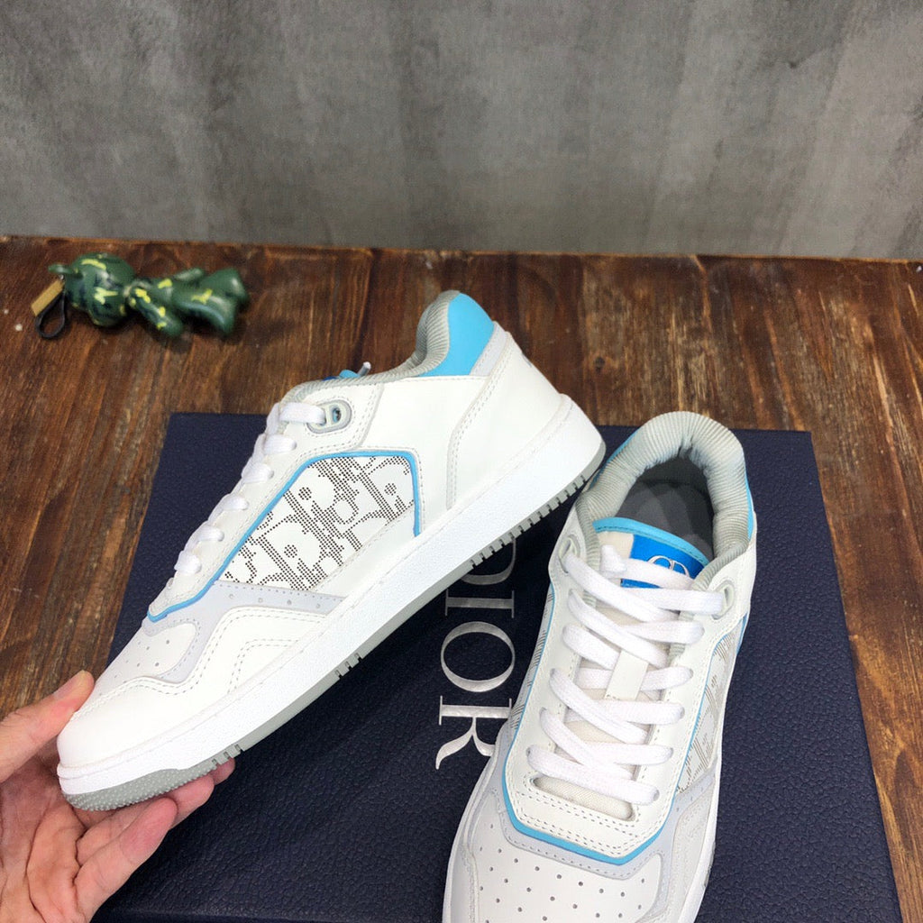 DIO Sneakers
