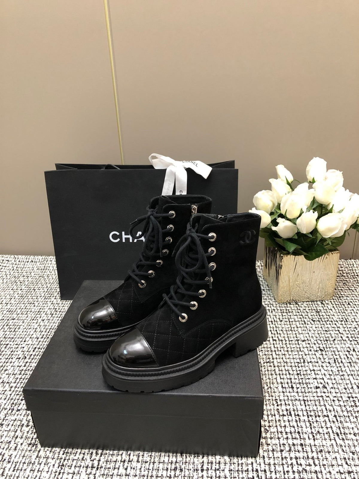 SHORT BOOTS BLACK SUEDE LAMBSKIN