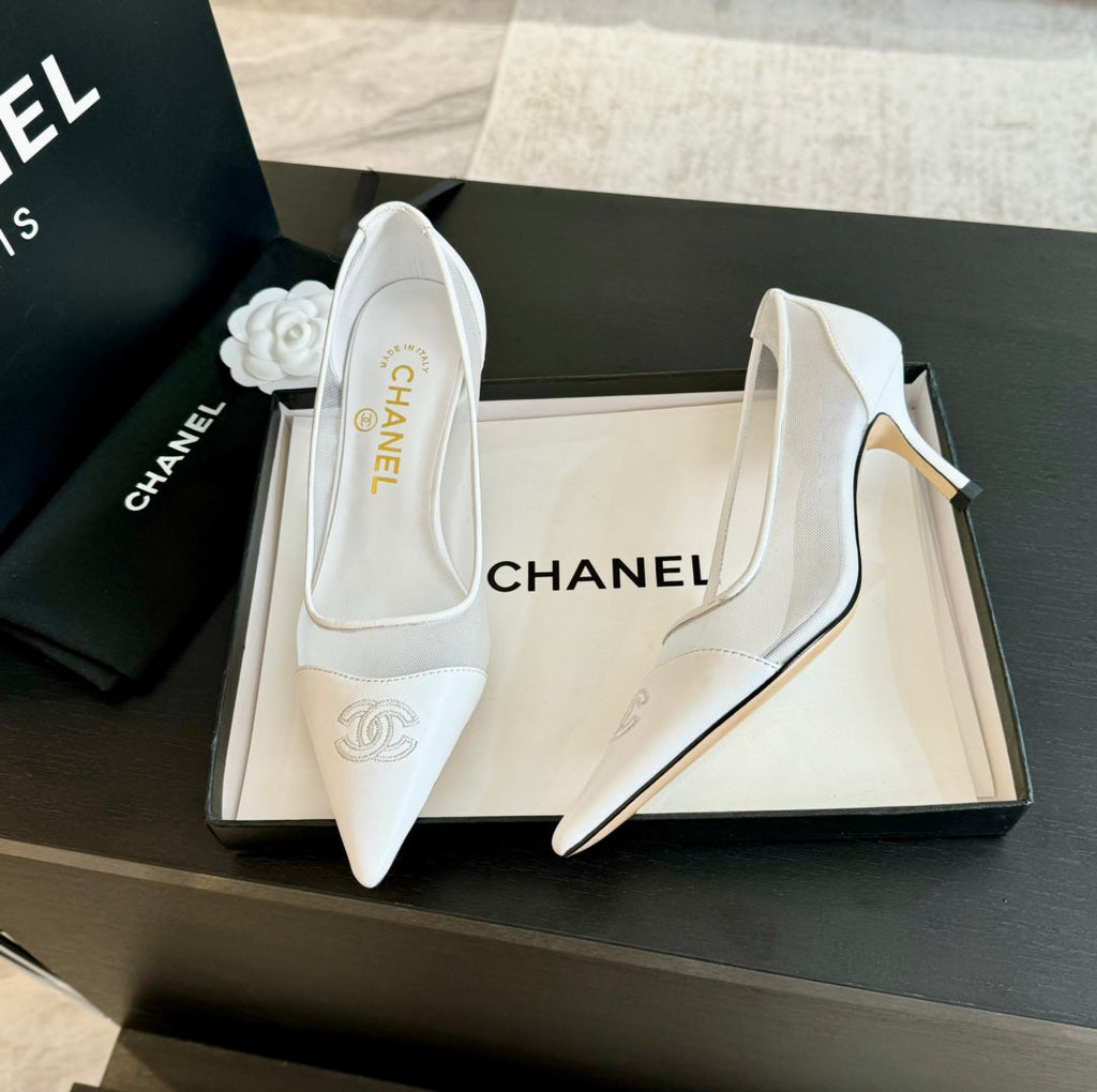 MESH LOGO HEELS IN WHITE LAMBSKIN