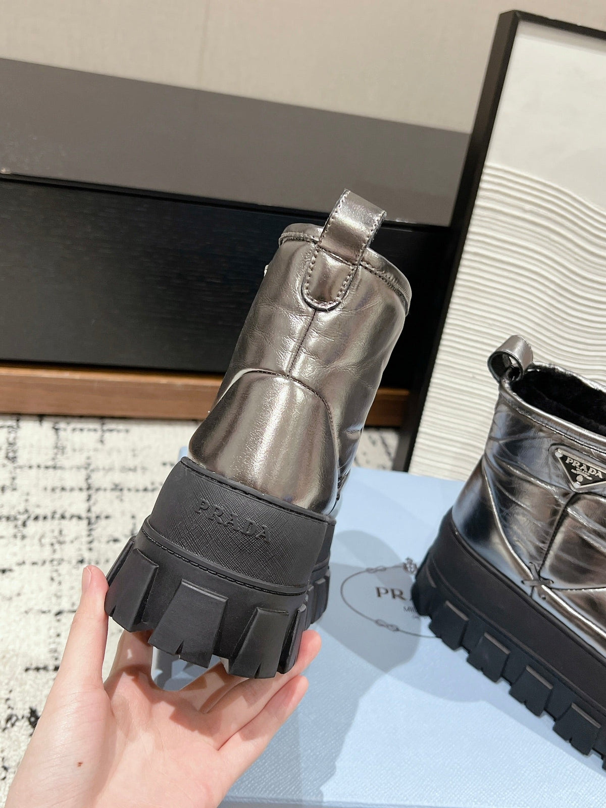 MONOLITH ANKLE BOOTS IN METALLIC GRAY CALFSKIN AND LAMB FUR LINING