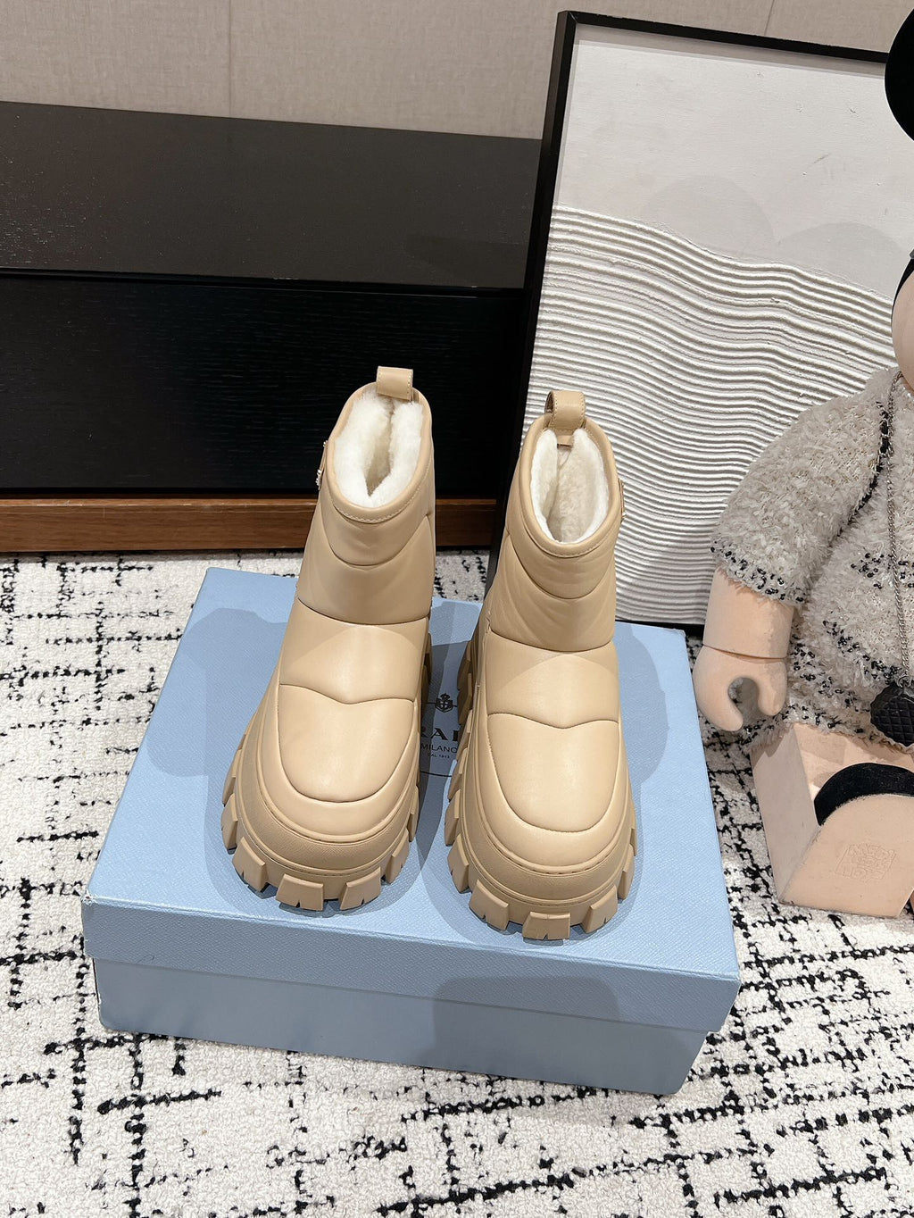 MONOLITH ANKLE BOOTS WITH STRAP IN BUFF BEIGE CALFSKIN AND FLEECE LINING